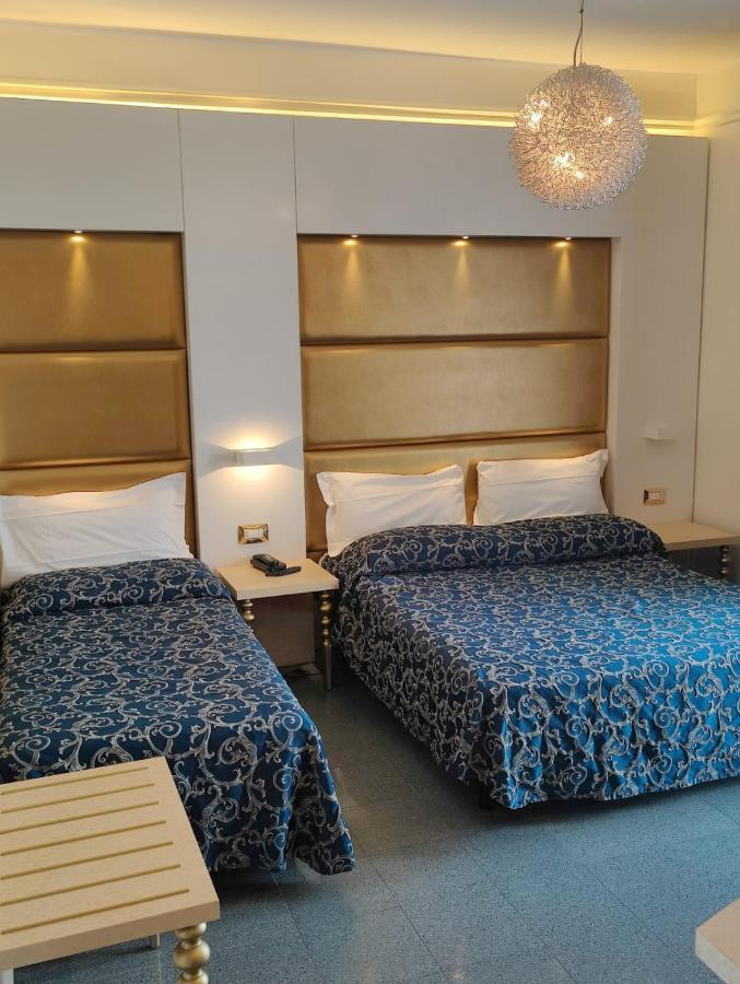 Hotel Ambassador ريميني المظهر الخارجي الصورة
