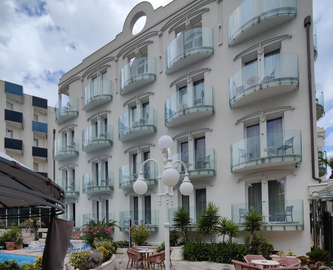 Hotel Ambassador ريميني المظهر الخارجي الصورة