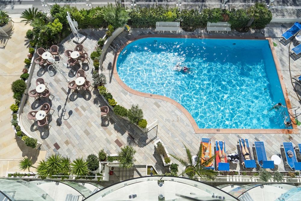 Hotel Ambassador ريميني المظهر الخارجي الصورة