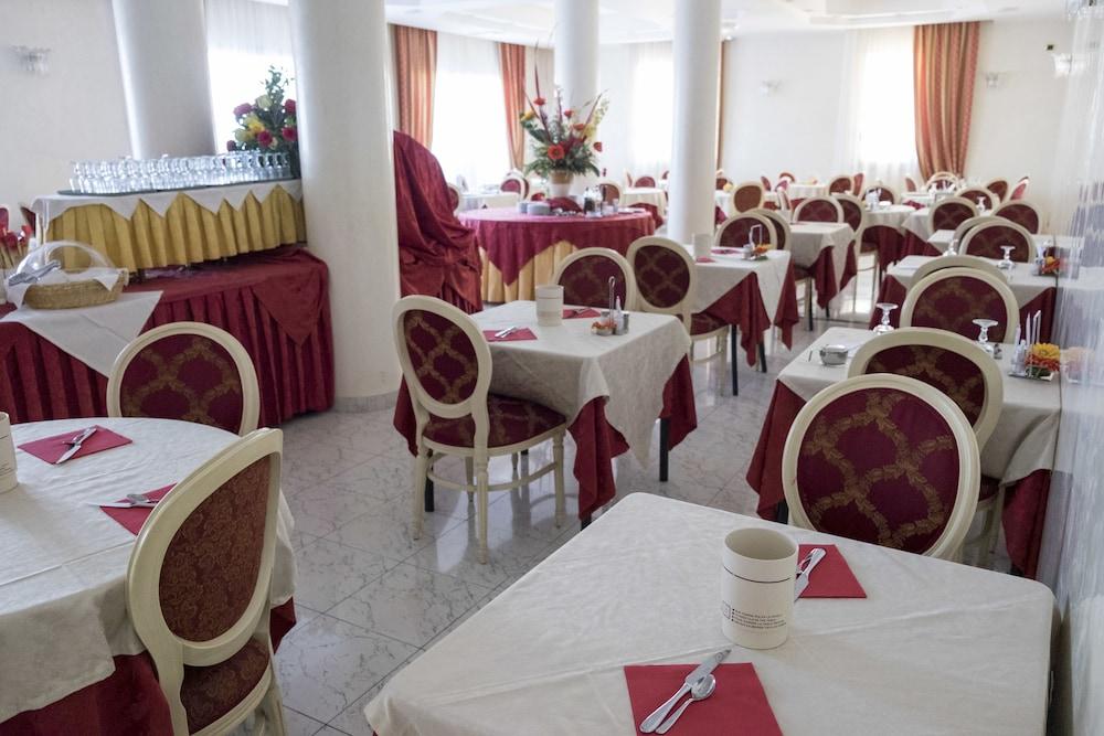 Hotel Ambassador ريميني المظهر الخارجي الصورة