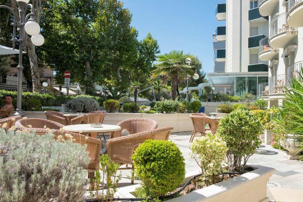 Hotel Ambassador ريميني المظهر الخارجي الصورة
