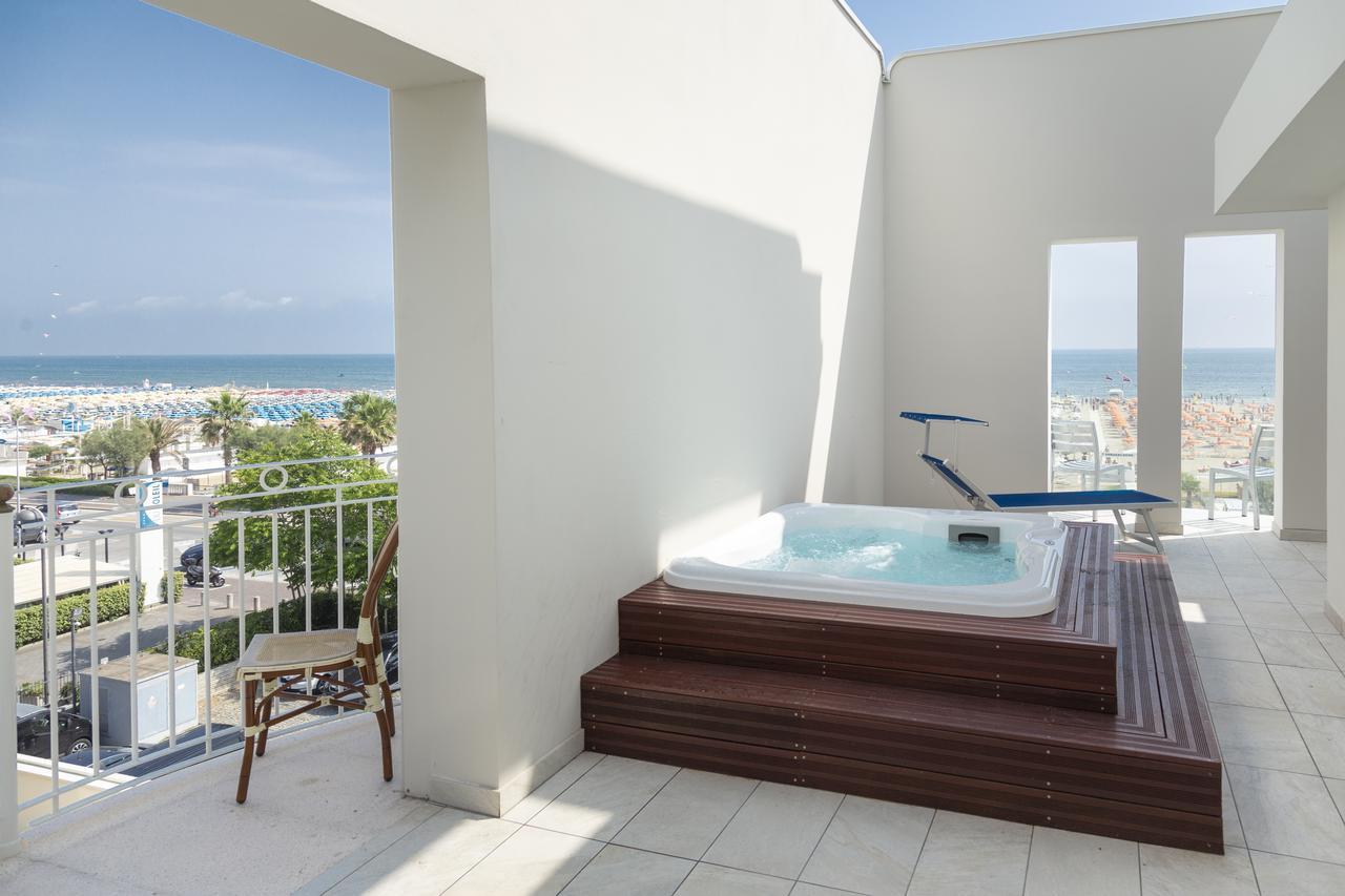 Hotel Ambassador ريميني المظهر الخارجي الصورة