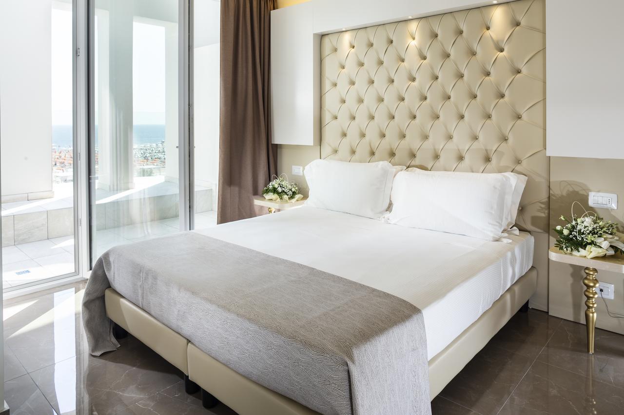 Hotel Ambassador ريميني المظهر الخارجي الصورة