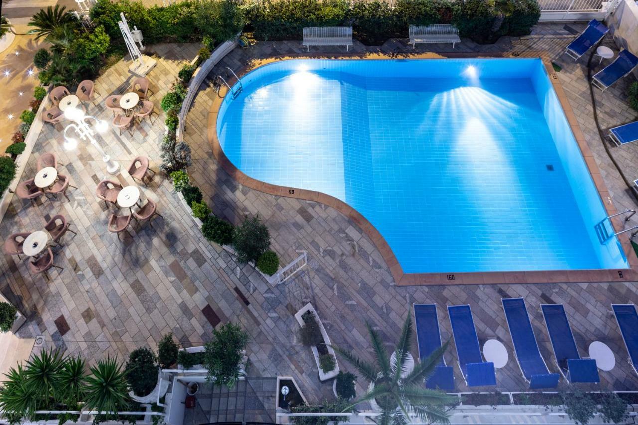 Hotel Ambassador ريميني المظهر الخارجي الصورة